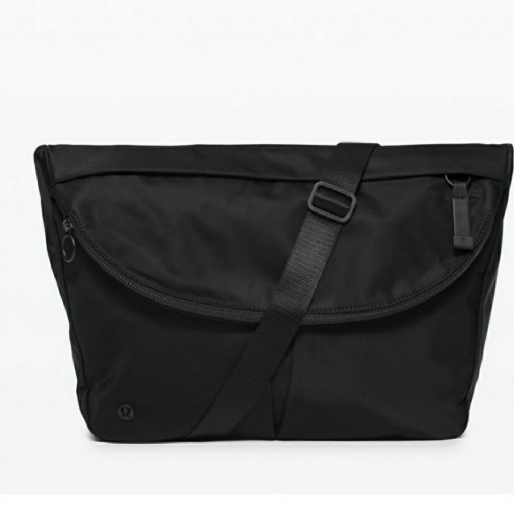 Lululemon all night festival bag in all black